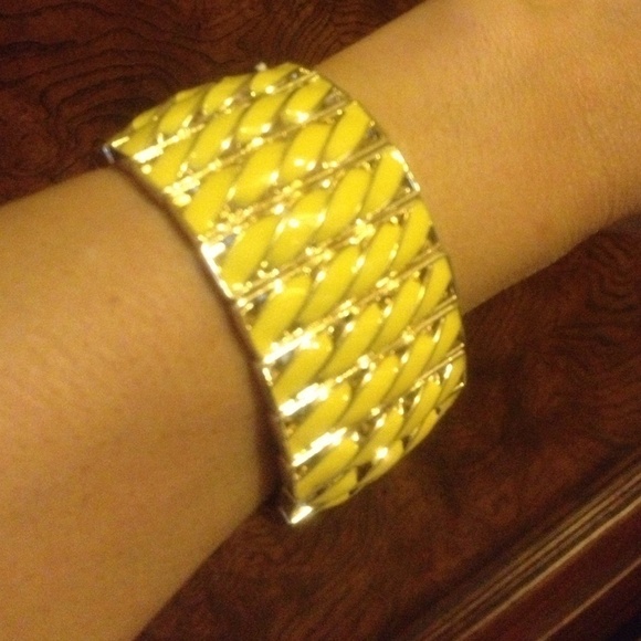 Yellow gold cuff from BR - Picture 3 of 3